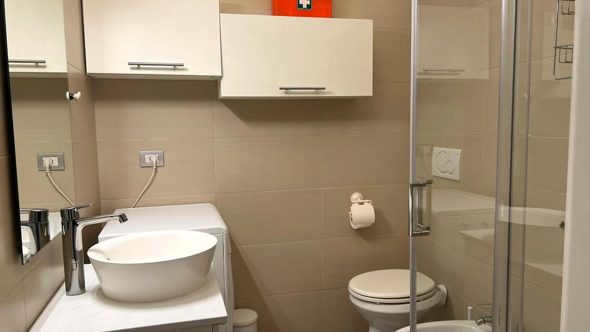 Bilocale Govone - Fiera Mico Apartment Milan 0*,  Italy